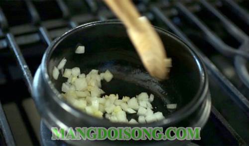 Cách nấu canh kim chi củ cải thịt heo ngon theo đúng phương pháp truyền thống của người hàn quốc 3