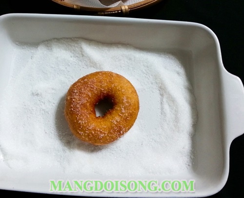 Cách làm bánh donut đơn giản nhất phủ đường ngon hấp dẫn ăn vào là thích 8