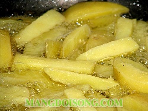 CÁCH CHIÊN KHOAI TÂY NGỌT CHO CON BẠN TẠI NHÀ 3