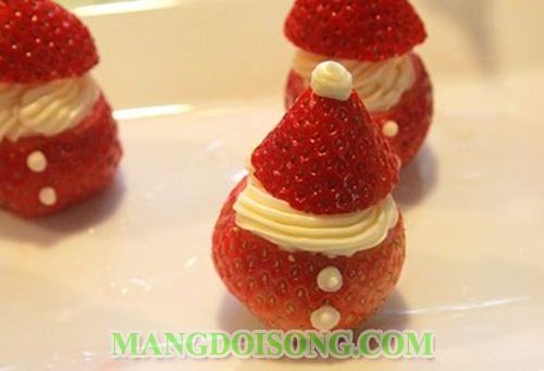 CÁCH LÀM BÁNH ÔNG GIÀ NOEL QUẢ DÂU TÂY ĐẸP MẮT CHO GIÁNG SINH AN LÀNH 4