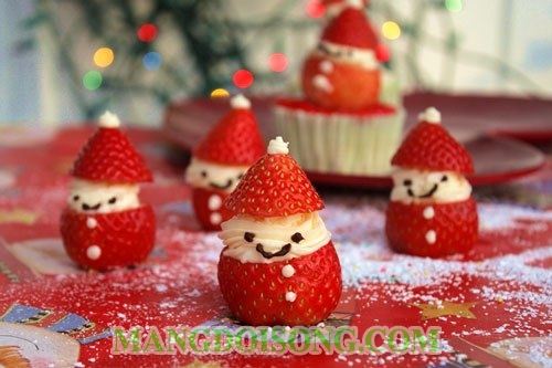 CÁCH LÀM BÁNH ÔNG GIÀ NOEL QUẢ DÂU TÂY ĐẸP MẮT CHO GIÁNG SINH AN LÀNH 6