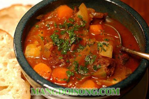 Cách làm bò nấu đớp ( boeuf en daube) thơm ngon theo công thức đầu bếp pháp 3