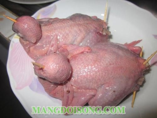 CÁCH LÀM CHIM CÚT CHIÊN BƠ MẬT ONG THƠM NGON MAY MẮN CHO DỊP NOEL VÀ NĂM MỚI 3