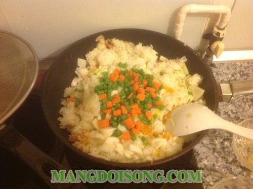 CÁCH LÀM CƠM CHIÊN CUỘN TRỨNG NGON ĐẸP CHO NGÀY ĐẦU NĂM MỚI MAY MẮN 2