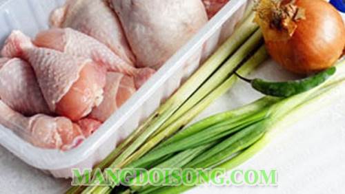 Cách làm gà nấu sữa ngon cho mọi người tẩm bổ 1