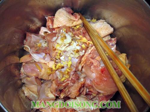 Cách làm gà rô ti dừa xiêm ngon cho ngày nghỉ cuối tuần 1