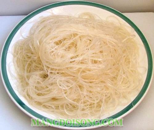 CÁCH LÀM GỎI MIẾN HẢI SẢN MANG PHONG CÁCH ẨM THỰC THÁI LAN 2