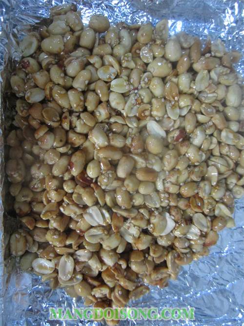 CÁCH LÀM KẸO LẠC GIÒN TAN MỌI NGƯỜI ĐỀU THÍCH 6
