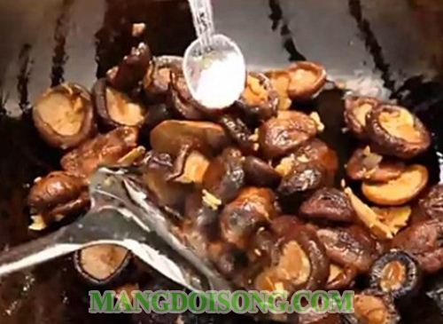 Cách làm món chay đậu ngự xào nấm bắp non 3