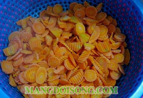 CÁCH LÀM MỨT CÀ RỐT NGON GIÒN ĐƠN GIẢN CHO TẾT VUI VẺ ĐÓN XUÂN VỀ 4