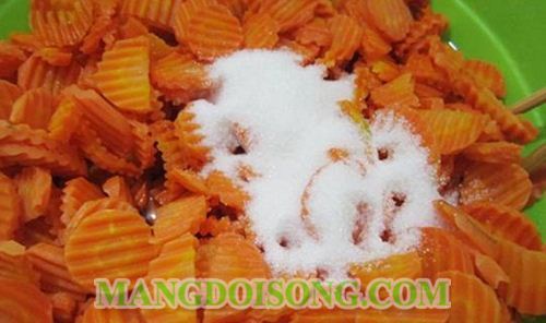 CÁCH LÀM MỨT CÀ RỐT NGON GIÒN ĐƠN GIẢN CHO TẾT VUI VẺ ĐÓN XUÂN VỀ 5