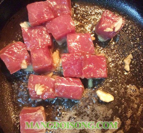 CÁCH LÀM THỊT BÒ LÚC LẮC NGON LẠ NHANH TẠI NHÀ 3