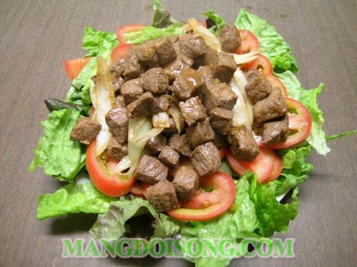 CÁCH LÀM THỊT BÒ LÚC LẮC NGON LẠ NHANH TẠI NHÀ 4