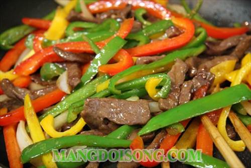 Cách làm thịt bò xào ớt đà lạt ngon cho bữa tiệc xuân 3