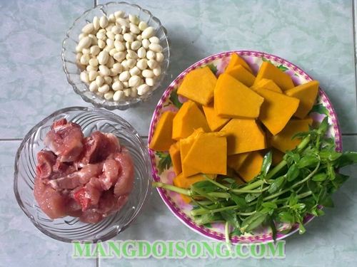 CÁCH NẤU CANH BÍ ĐỎ ĐẬU PHỘNG NGON THẬT LÀ NGON 1