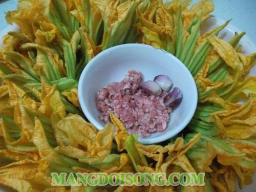 CÁCH NẤU CANH BÔNG BÍ THỊT BẰM NGON MÁT CỰC BỔ 1