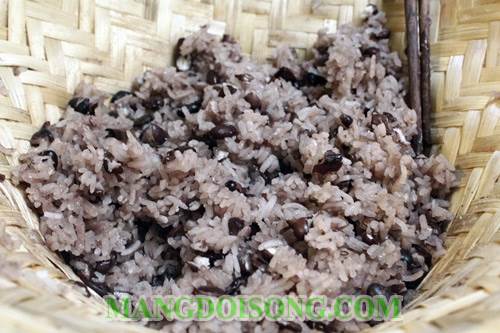 Cách nấu xôi đậu đen thơm ngon trông rất đẹp mắt 3