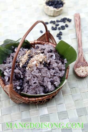 Cách nấu xôi đậu đen thơm ngon trông rất đẹp mắt 4