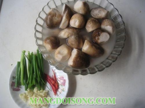 CÁCH XÀO ĐẬU RỒNG VỚI NẤM RƠM NGON CHO BỮA CƠM GIA ĐÌNH THÊM ĐẦM ẤM 2