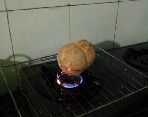 Cách làm bánh flan trái dừa ngon hương socola đơn giản nhất mà giới trẻ đang ưa chuộng 2