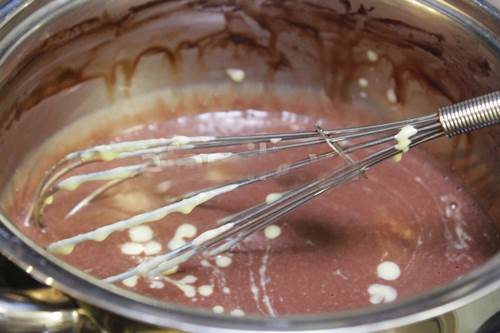 Cách làm bánh flan trái dừa ngon hương socola đơn giản nhất mà giới trẻ đang ưa chuộng 3