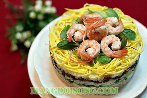 Cách làm bánh gato cơm tôm trứng cá hấp dẫn đẹp mắt cho ngày sinh nhật hay kỉ niệm ngày cưới 6