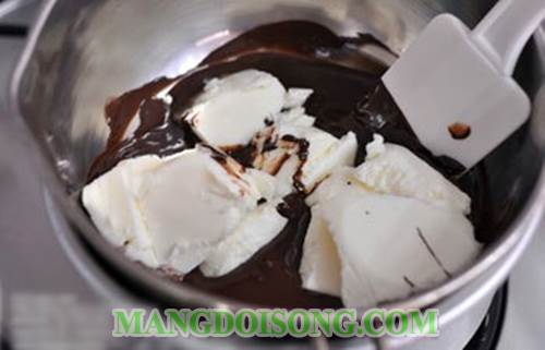 Cách làm bánh kem socola brownie mix mát lạnh sảng khoái dùng để tráng miệng sau bữa ăn 1