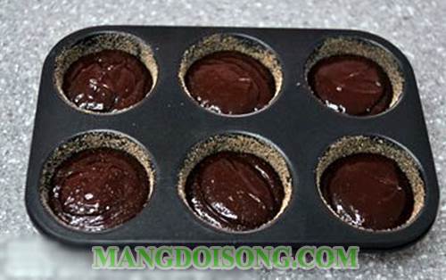 Cách làm bánh kem socola brownie mix mát lạnh sảng khoái dùng để tráng miệng sau bữa ăn 5