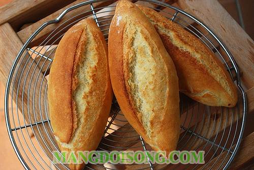 Cách làm bánh mì mỏng vỏ ruột dai giòn thơm đơn giản ngay tại bếp gia đình 8