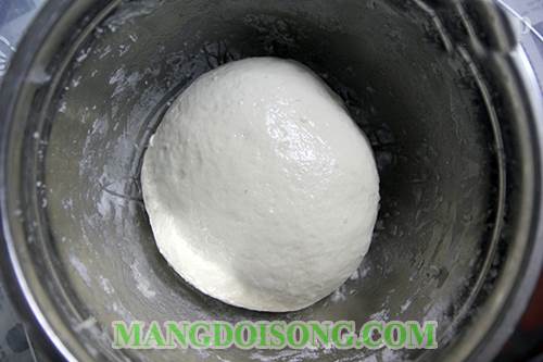 Cách làm bánh mì ngọt nướng kem trứng vàng óng đẹp mắt dùng làm món ăn vặt hàng ngày 4