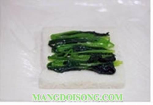 Cách làm bánh sandwich cuộn phô mai cải luộc thơm ngon đơn giản cho ngày đầu tuần thêm tươi mát 3