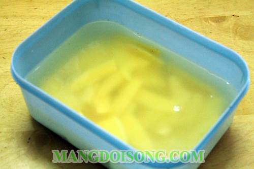 Cách làm bánh tôm khoai ngon cho cả nhà đổi gió vào ngày cuối tuần 2
