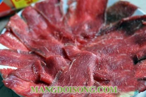 Cách làm bò cuộn nấm kim châm sốt phô mai thơm ngon bổ dưỡng dễ làm cho ngày nghĩ cuối tuần 1