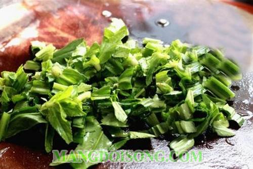Cách làm canh chua đầu cá hồi chua ngọt cho ngày nắng 3