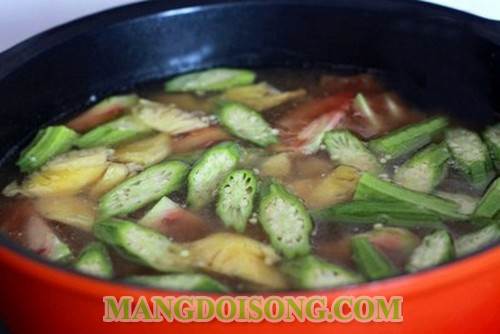 Cách làm canh chua đầu cá hồi chua ngọt cho ngày nắng 4