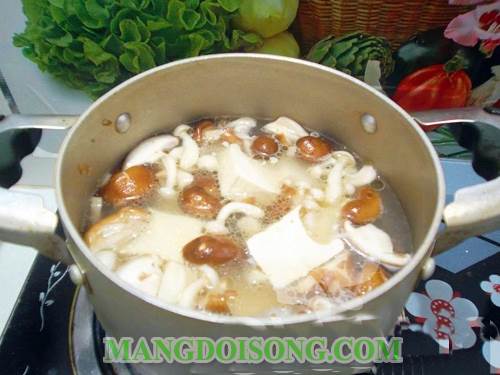 Cách làm canh đậu nấm hạt sen ngon ngọt bổ dưỡng 3