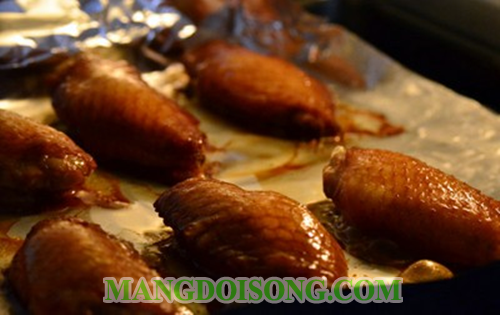Cách làm cánh gà nướng tỏi thơm ngon giòn rụm chế biến đơn giản cho bữa cơm thanh đạm 3