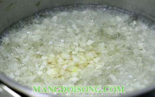 Cách làm cánh gà nướng tỏi thơm ngon giòn rụm chế biến đơn giản cho bữa cơm thanh đạm 4