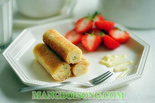 Cách làm chả giò tôm thơm ngon bắt mắt dùng làm món khai vị cho bữa tiệc 5