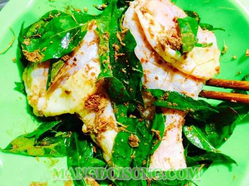 Cách làm đùi gà chiên lá mắc mật một món ăn ngon đặc sắc của dân tộc tày 2