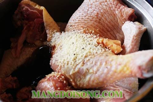 Cách làm đùi gà nướng sốt hoisin thơm ngon trong các chuỗi nhà hàng ăn nhanh 2