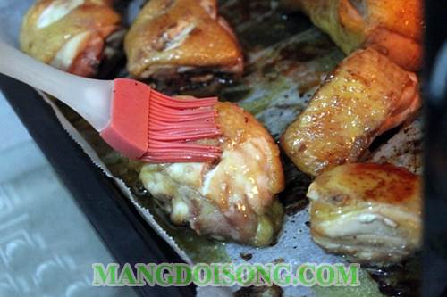 Cách làm đùi gà nướng sốt hoisin thơm ngon trong các chuỗi nhà hàng ăn nhanh 4