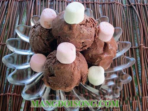 Cách làm kem chocolate cacao ngon ơi là ngon cho các bé yêu thưởng thức vào ngày nghỉ 10