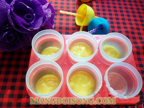 Cách làm kem sữa chua vàng đỏ không chỉ ngon mà còn đẹp mắt mát lạnh sảng khoái 3