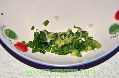 Cách làm mì nấu bắp bò nước súp sa tế cay thơm ngon nồng ấm cho bữa sáng gia đình bạn thêm phần hưng phấn 5