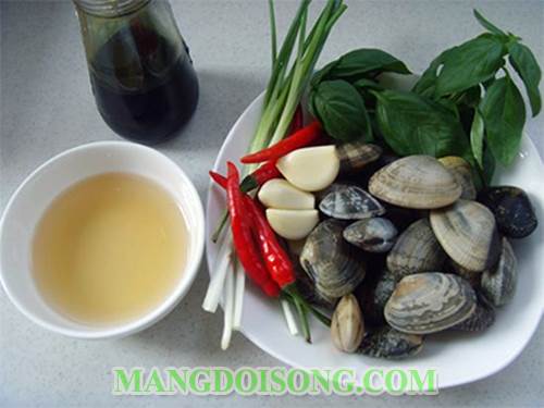 Cách làm ngao xào húng quế ngon cho ngày đầu tuần 1