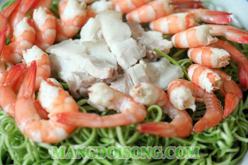 Cách làm nộm tôm thịt rau muống chua ngọt ngon cho cả nhà thưởng thức vào ngày nghỉ 6