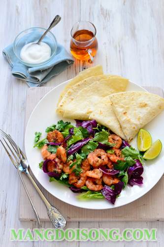 Cách làm salade tôm rau xanh sữa chua ngon ngất ngây lạ miệng dùng làm món khai vị cho bữa tiệc 6