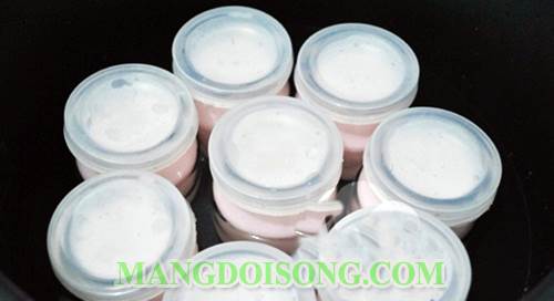 Cách làm sữa chua dâu ngon mà đơn giản nhất tại gia 3