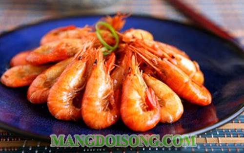 Cách làm tôm chiên tỏi thơm ngon đơn giản cho bữa cơm chiều thêm thú vị 6